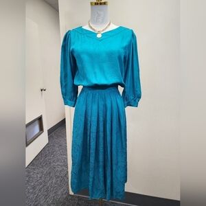 EA Brown Teal Midi SILK Dress V Neck Long Sleeve Pleated Size 4/small